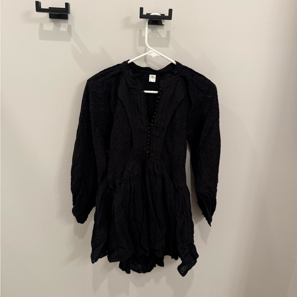 Chic Black Lace Dress with Long Sleeves